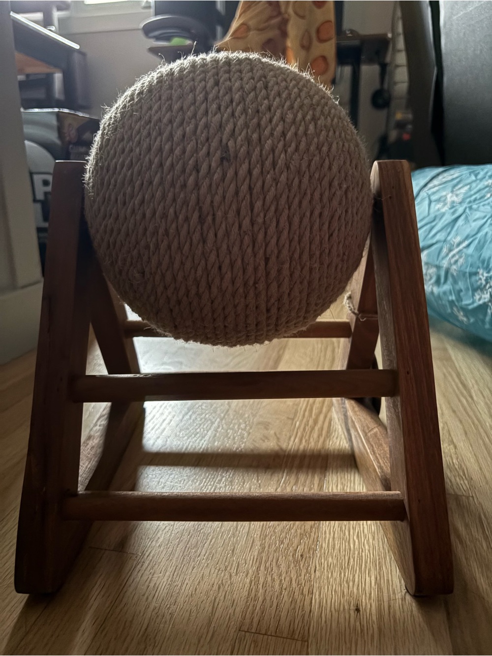 Rope & Wood Cat Scratcher — Natural Beige